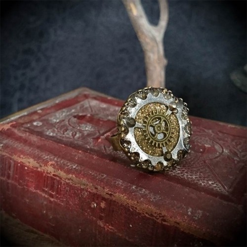 Bague steampunk engrenages...