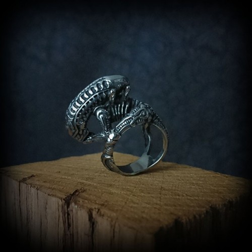 Bague Alien acier