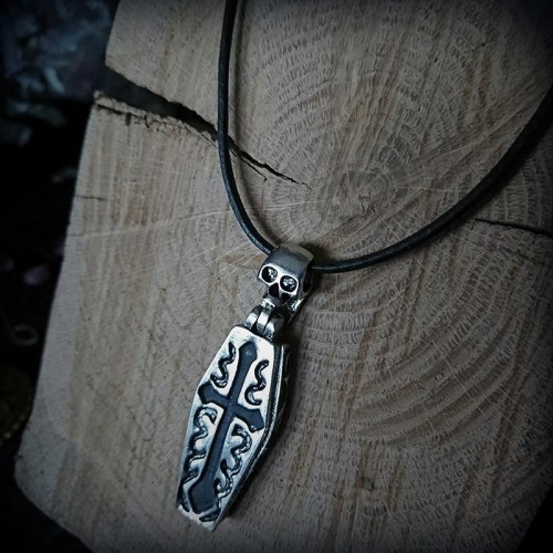 Collier pendentif cercueil...