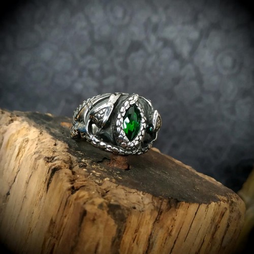 Bague d'Aragorn, anneau de...