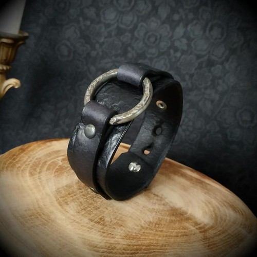 Bracelet cuir artisanal...