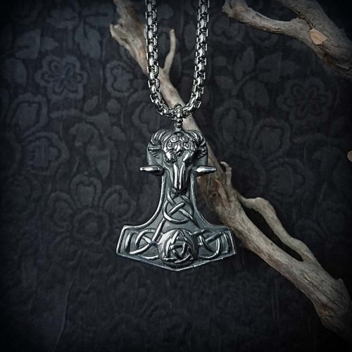 Collier pendentif viking...