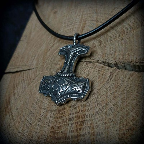 Collier pendentif viking...