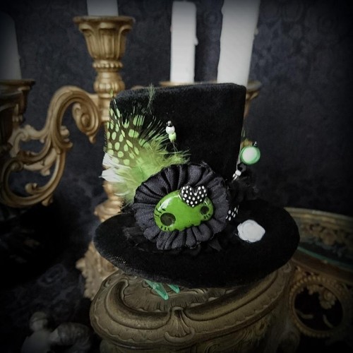 Mini Hat "Little Monster"...