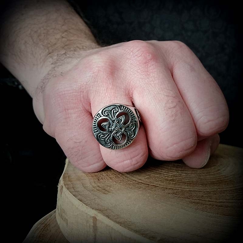 triquetra valknut triquetra valknut