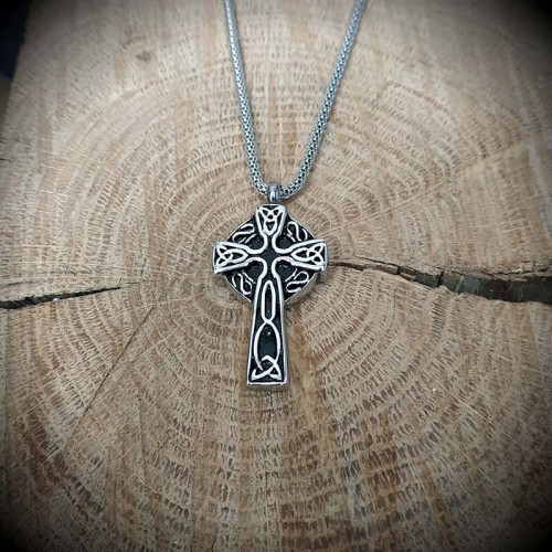 Collier pendentif croix...