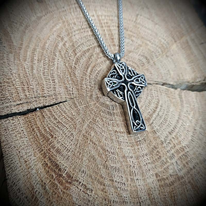 Pendentif Croix Celtique En Plaque Or Avec Chaîne - Neuf Avec étiquettes - Bijou Symbole