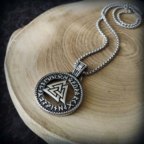 Collier pendentif viking...