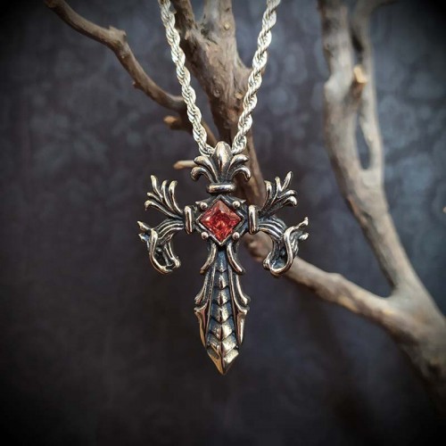 Collier pendentif gothique...