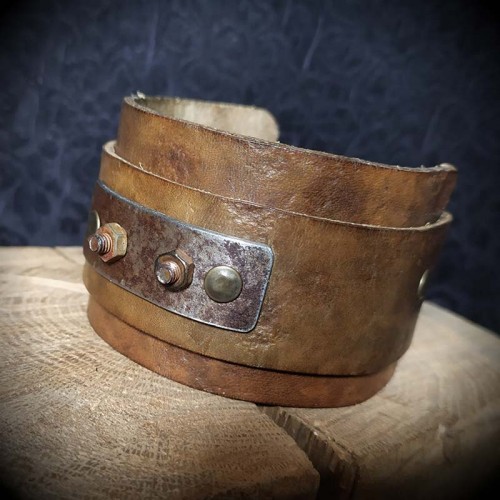 Bracelet cuir artisanal...