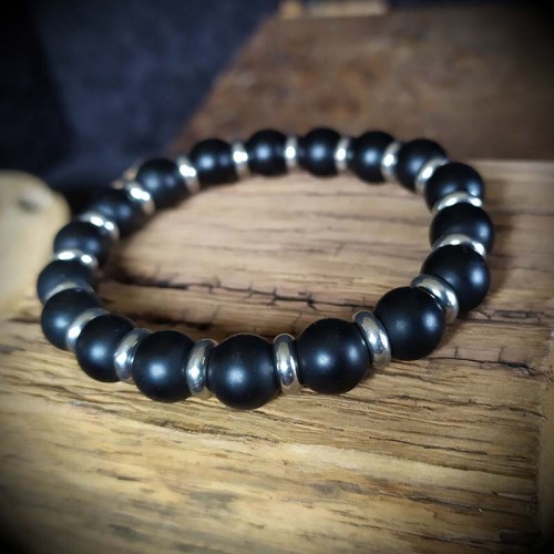 Bracelet perles obsidienne...