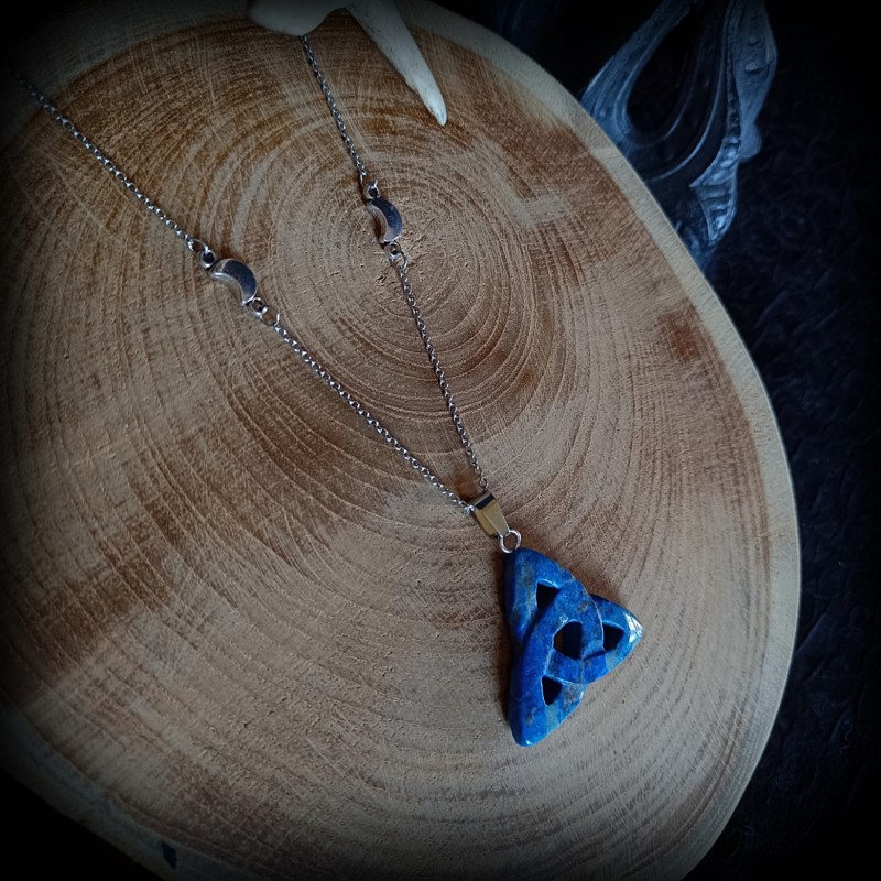 Collier Ancien En Métal Ciselé Avec Pierre De Lapis-lazuli - Thème Mythologie Bretonne/celte