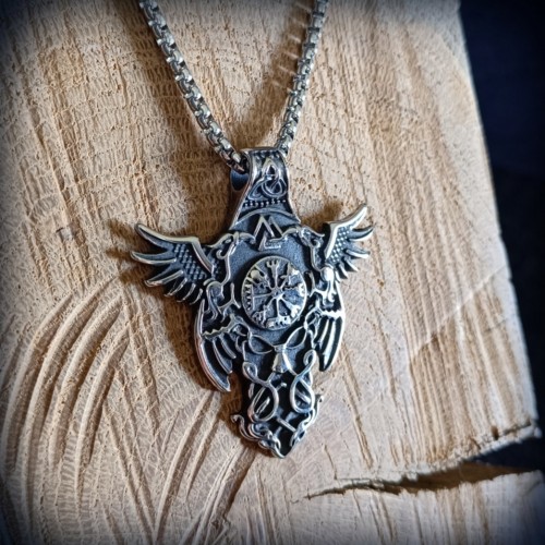 Collier médaillon Odin et...